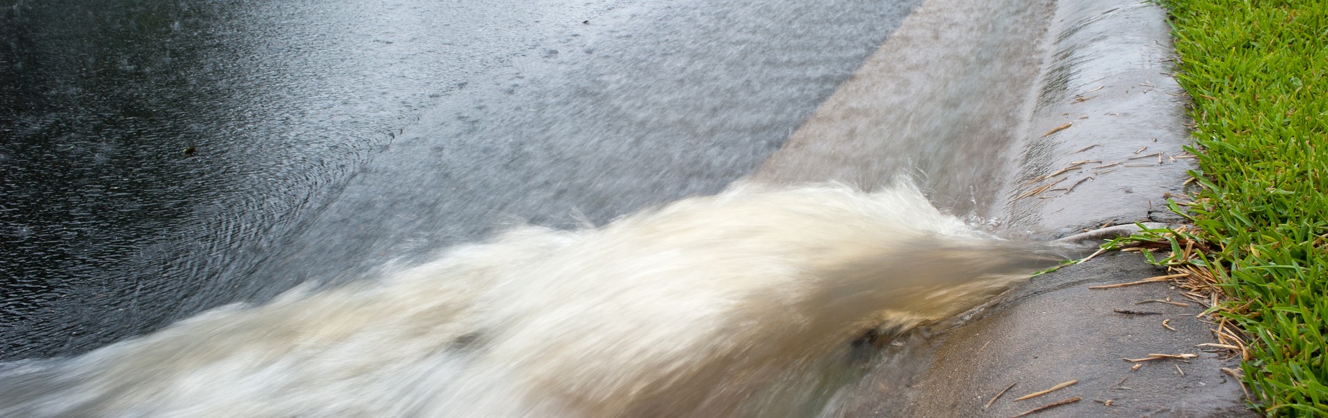 news_stormwater-planning-code_istock-185067989_hero